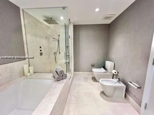 17121 Collins Ave #1003 Sunny Isles Beach, FL 33160
