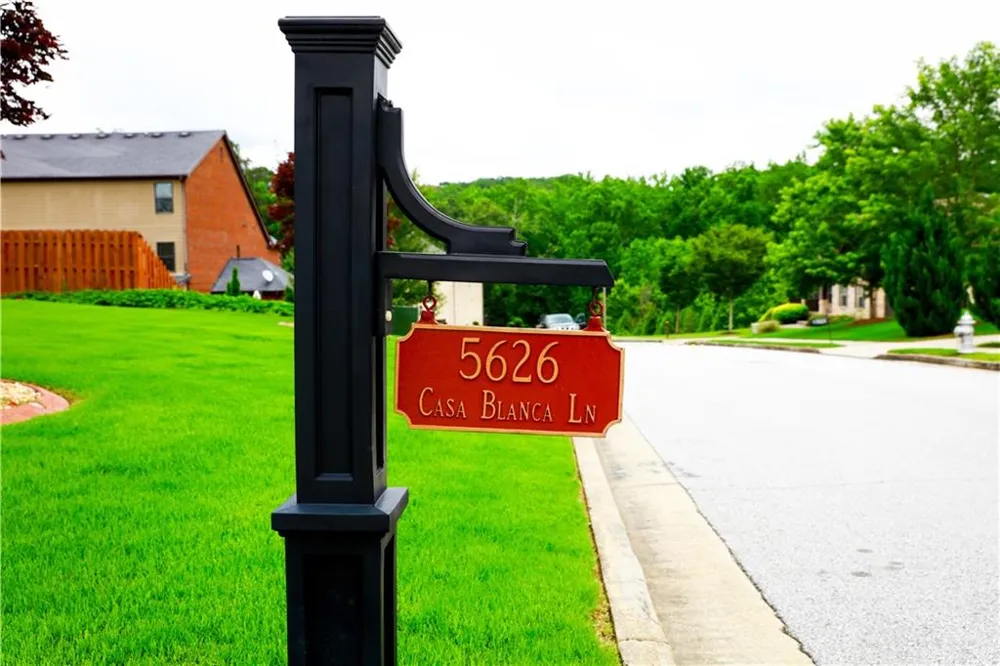 5626 Casa Blanca Lane Atlanta, GA 30331