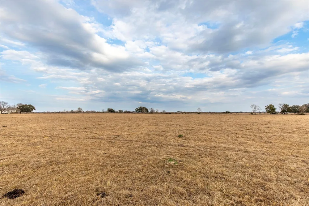 1 Wiese Road Bellville, TX 77418