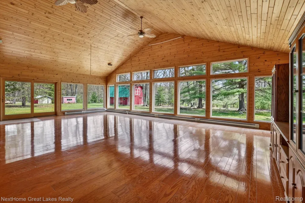 1378 National City Road Grant Township, MI 48748