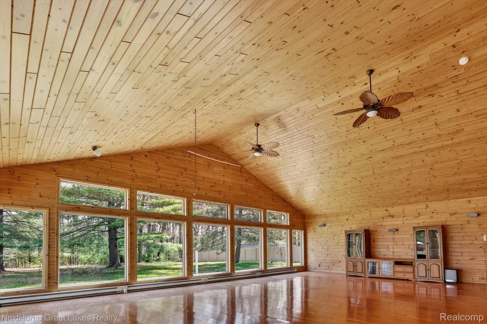 1378 National City Road Grant Township, MI 48748