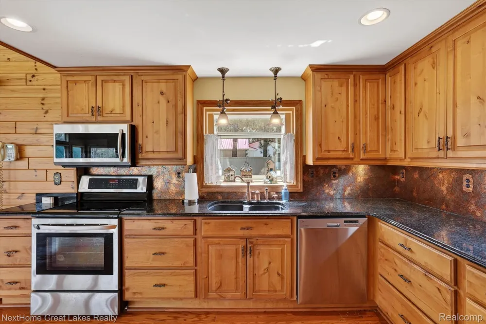 1378 National City Road Grant Township, MI 48748