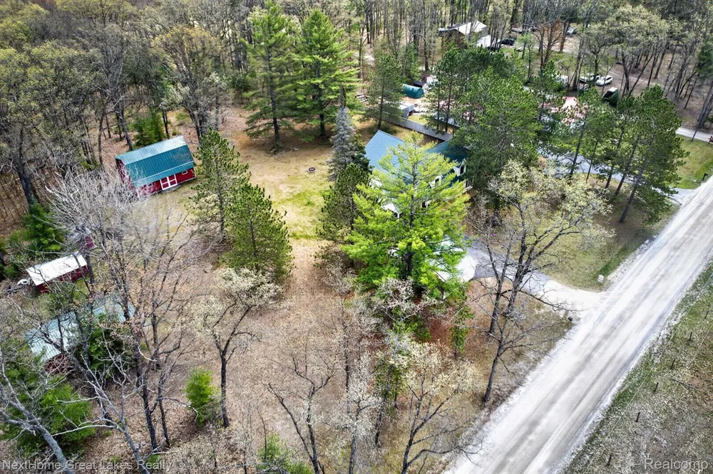 1378 National City Road Grant Township, MI 48748