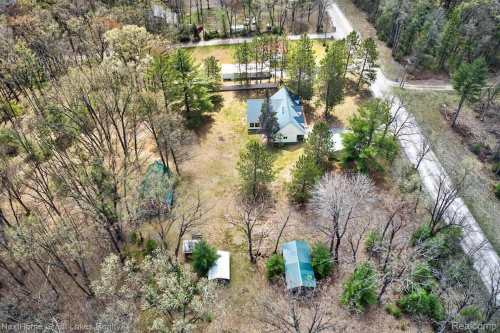 1378 National City Road Grant Township, MI 48748