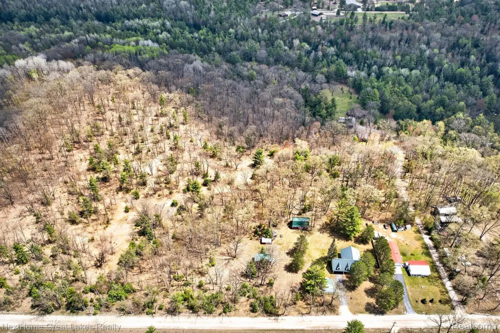 1378 National City Road Grant Township, MI 48748