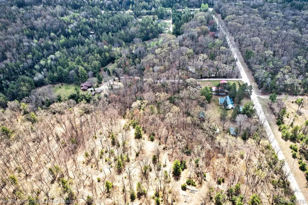 1378 National City Road Grant Township, MI 48748