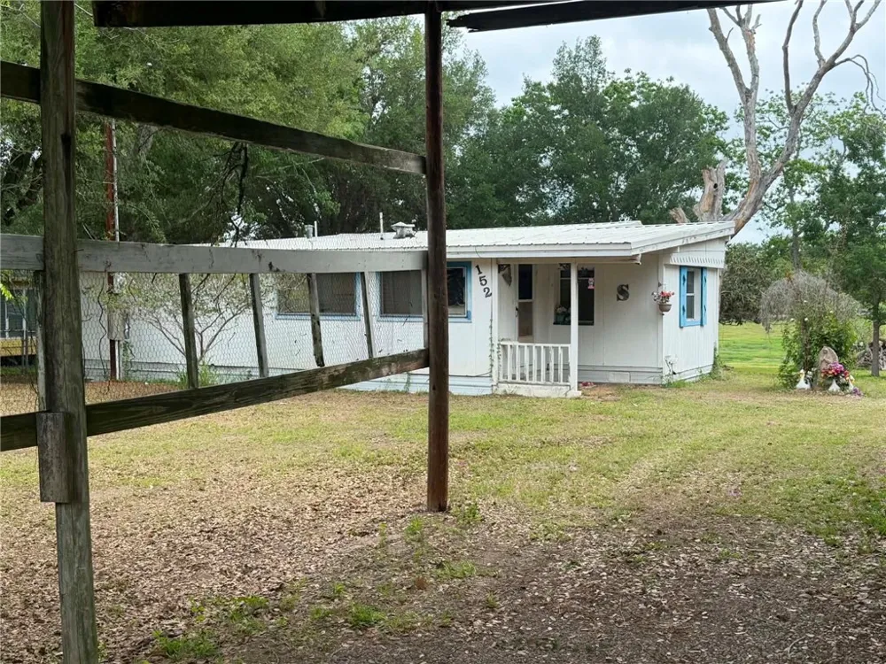 152 E Mustang Arbor Sandia, TX 78383
