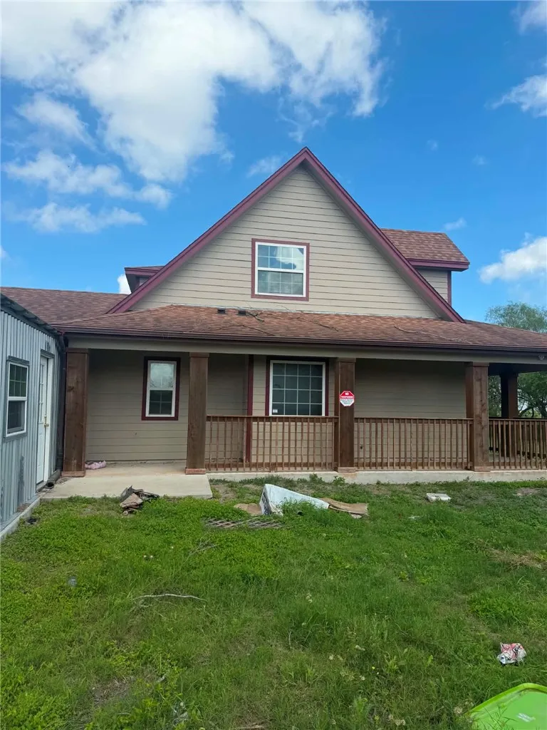 726 Avenue B Bishop, TX 78343