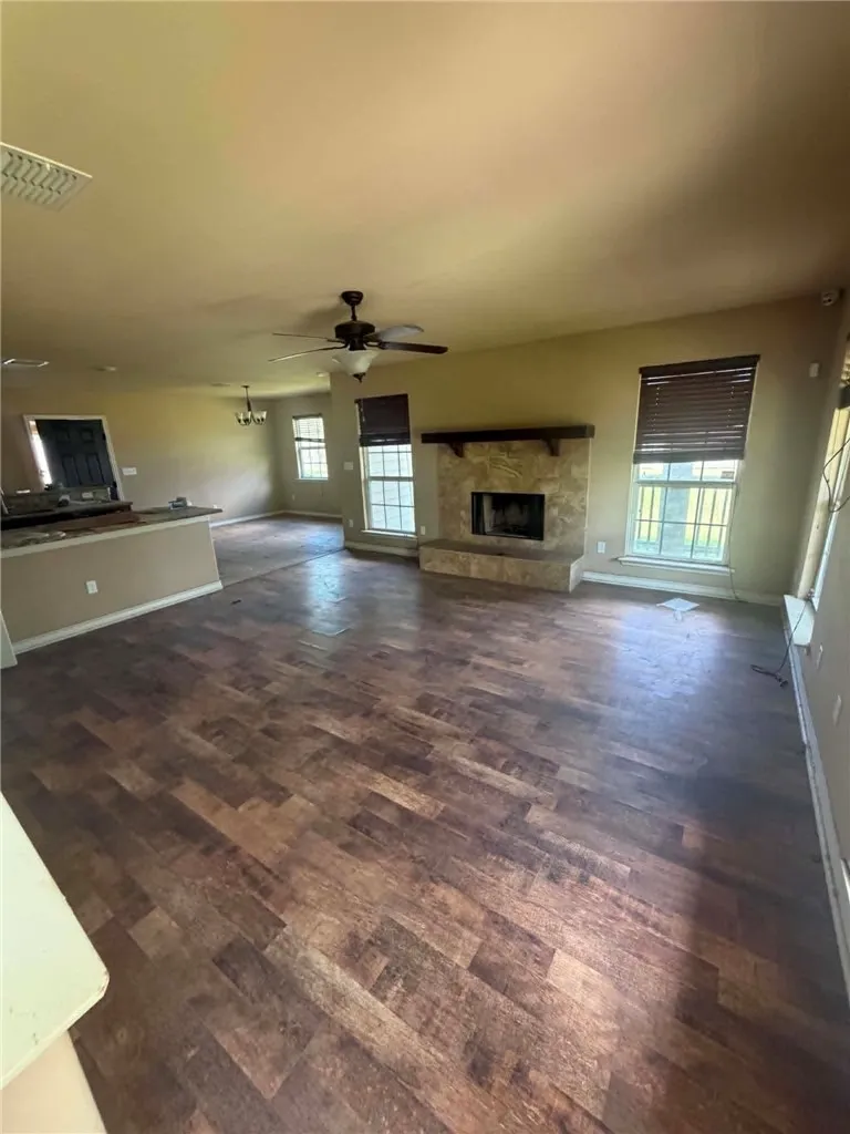 726 Avenue B Bishop, TX 78343