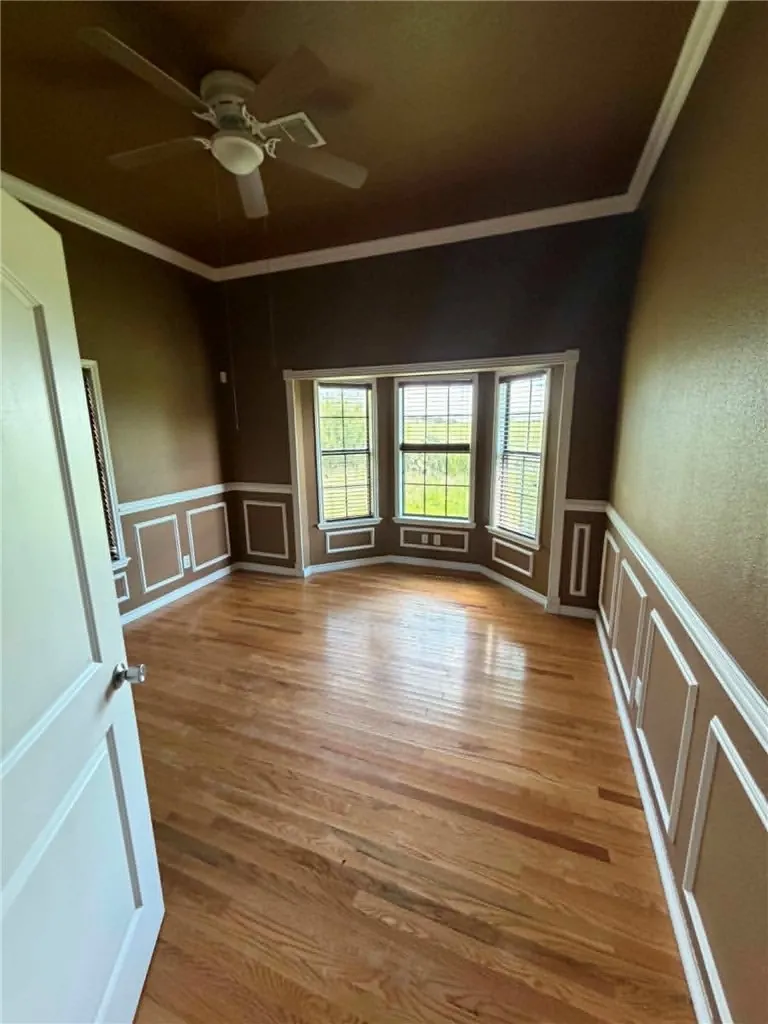 726 Avenue B Bishop, TX 78343