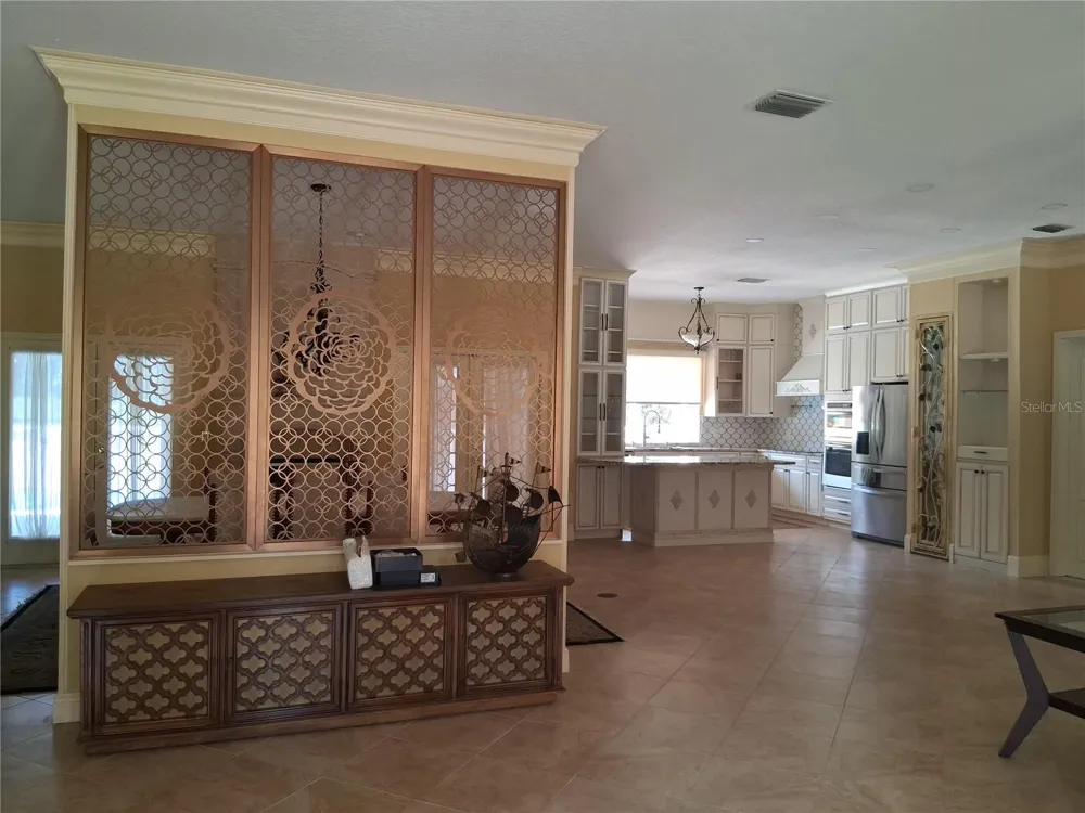 915 OLD WELCOME ROAD Lithia, FL 33547