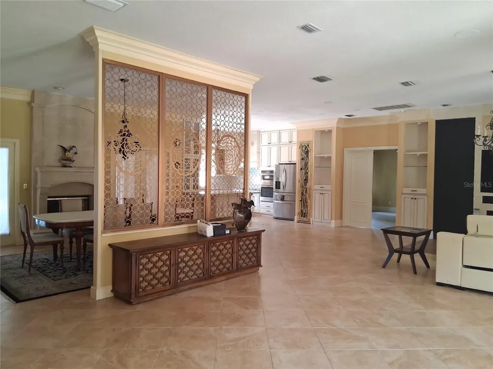 915 OLD WELCOME ROAD Lithia, FL 33547