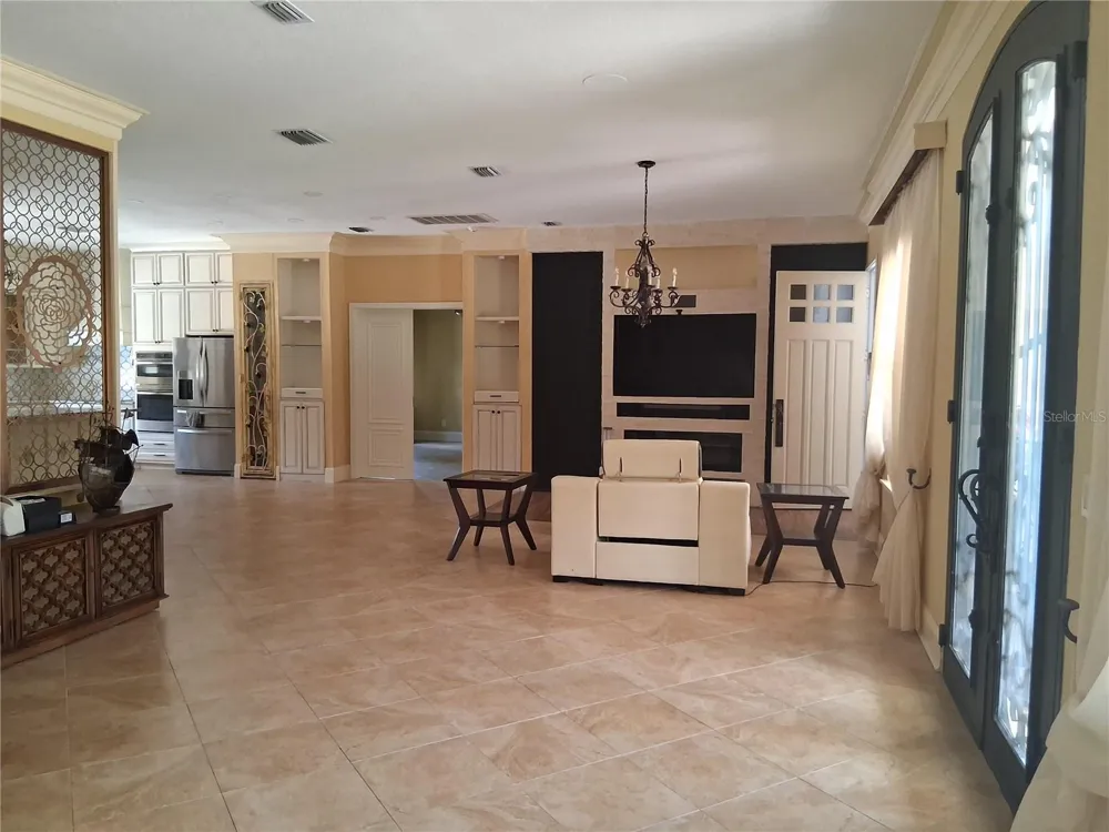 915 OLD WELCOME ROAD Lithia, FL 33547