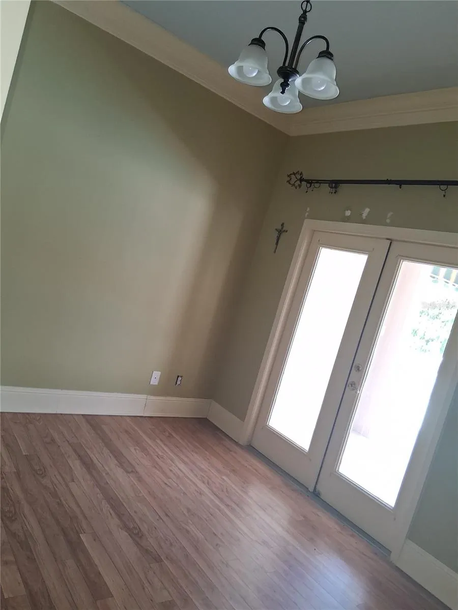 915 OLD WELCOME ROAD Lithia, FL 33547
