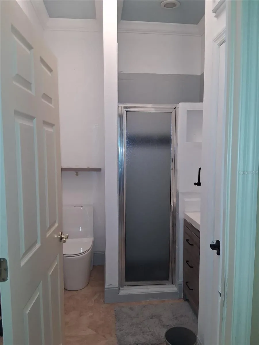 915 OLD WELCOME ROAD Lithia, FL 33547