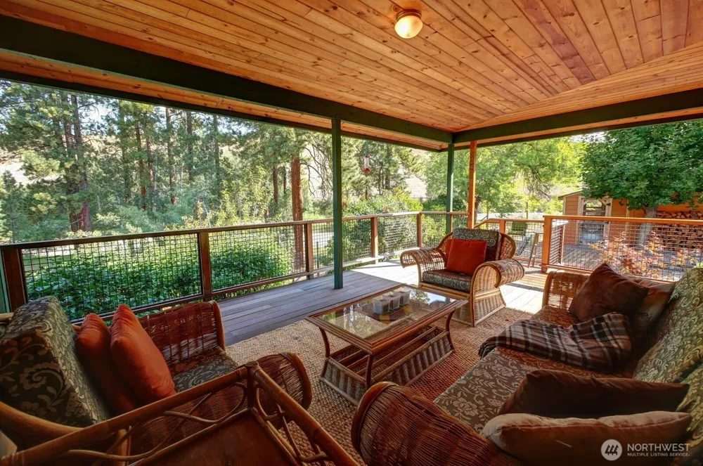 19 Mariposa Lane Winthrop, WA 98862