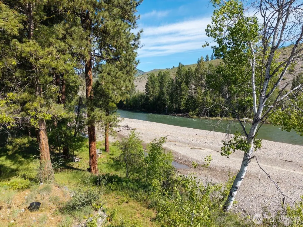 19 Mariposa Lane Winthrop, WA 98862