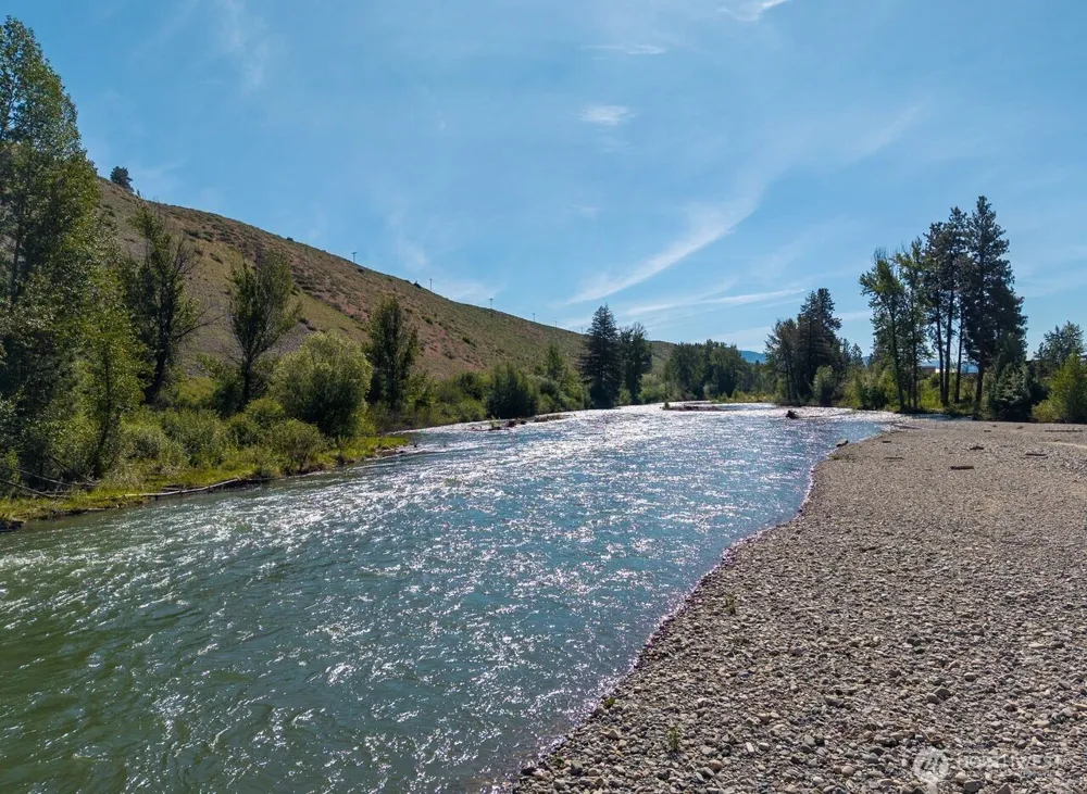 19 Mariposa Lane Winthrop, WA 98862