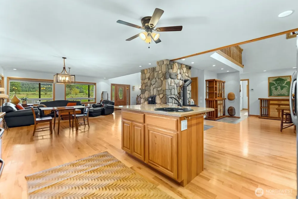 19 Mariposa Lane Winthrop, WA 98862