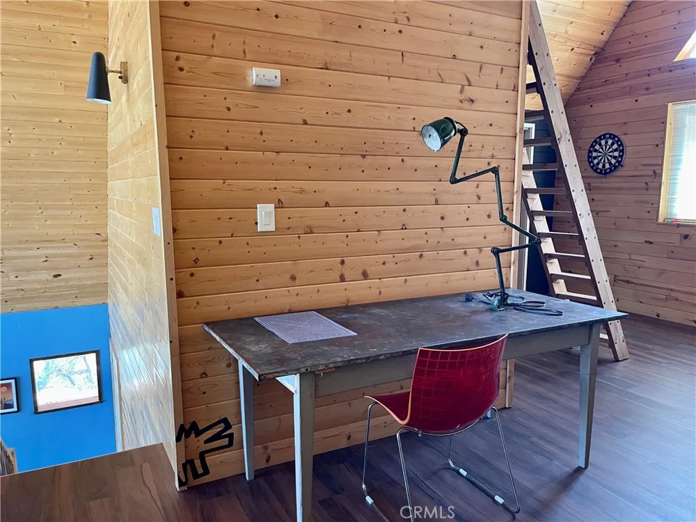 3821 North End Frazier Park, CA 93225
