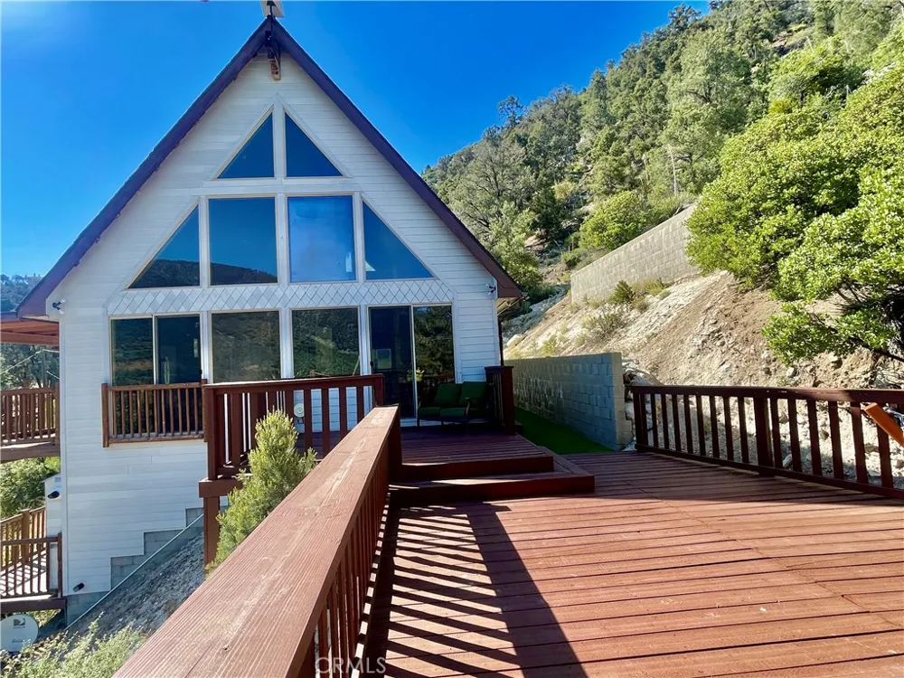 3821 North End Frazier Park, CA 93225
