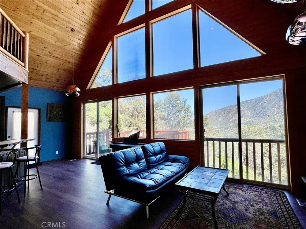 3821 North End Frazier Park, CA 93225
