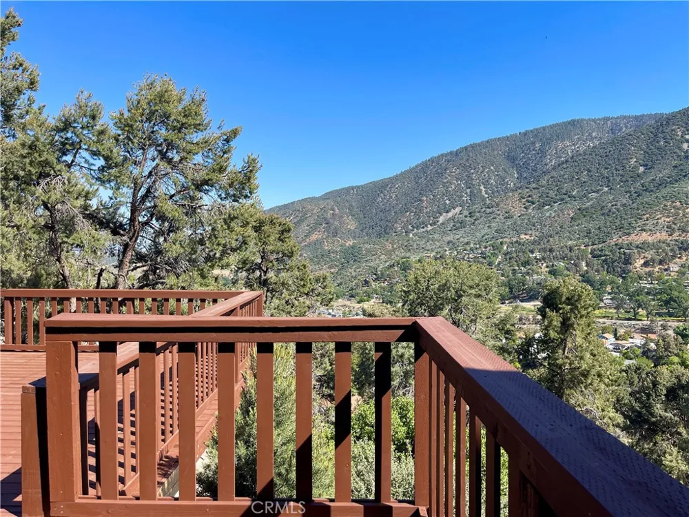 3821 North End Frazier Park, CA 93225