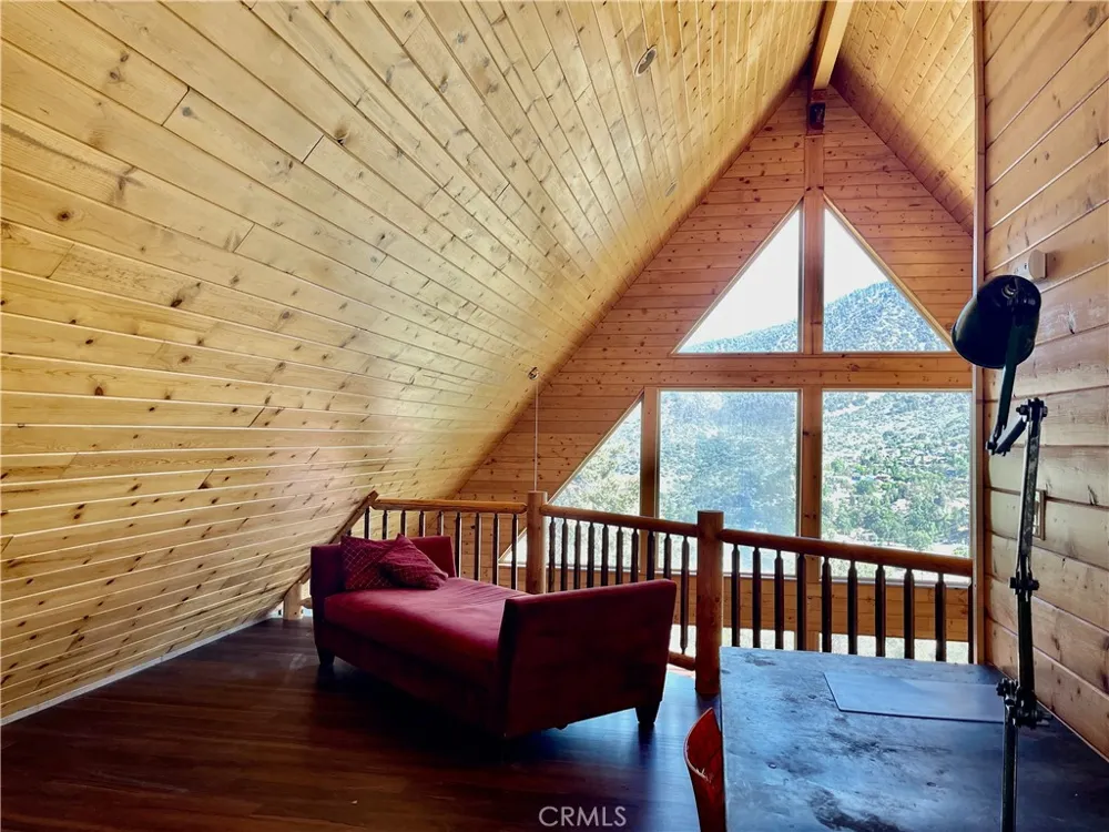 3821 North End Frazier Park, CA 93225