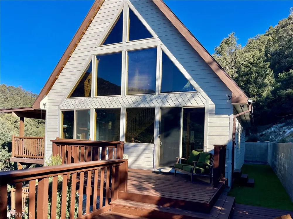 3821 North End Frazier Park, CA 93225
