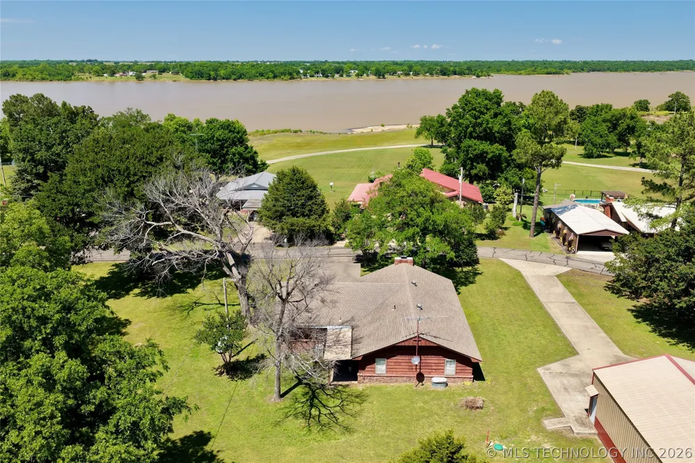 414250 E 1074 ROAD Checotah, OK 74426