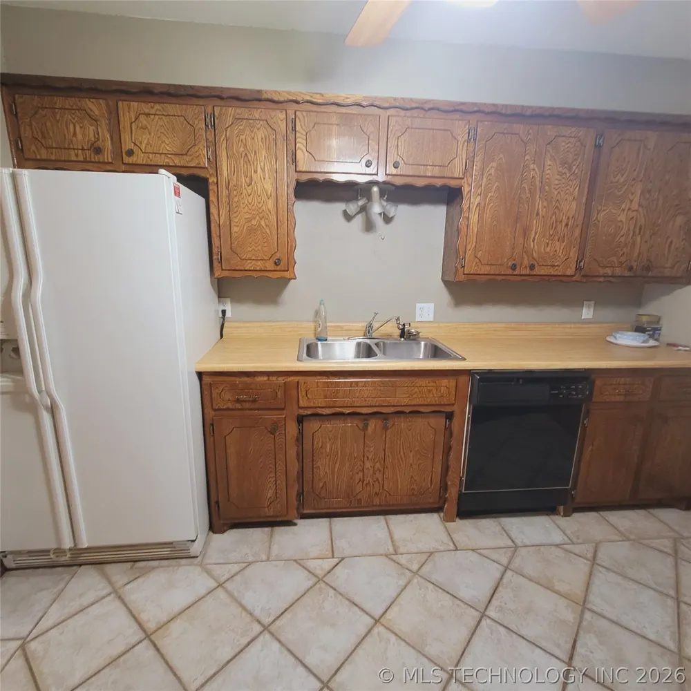 414250 E 1074 ROAD Checotah, OK 74426