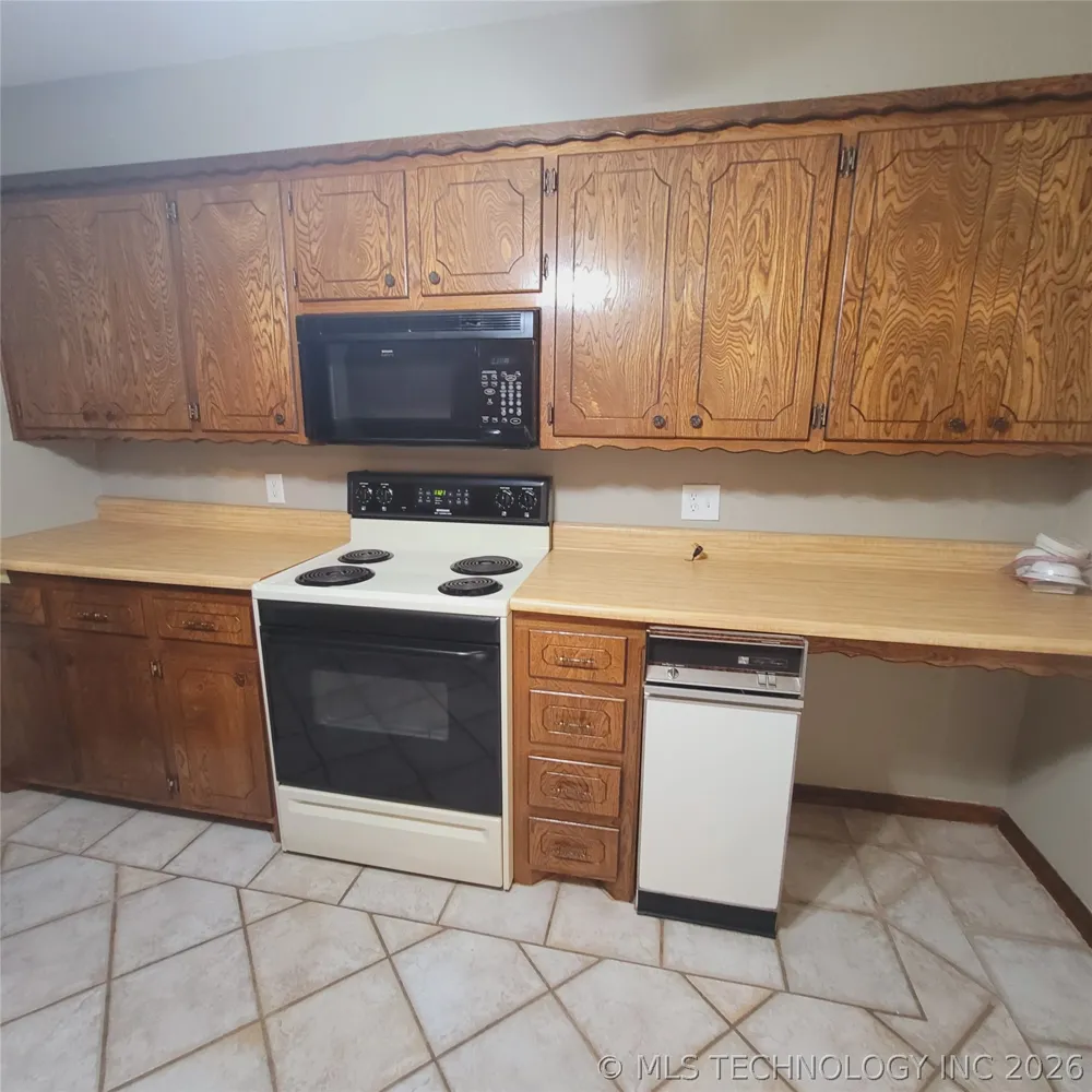 414250 E 1074 ROAD Checotah, OK 74426