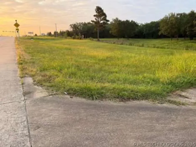 3230 E 151st Street S Bixby, OK 74008