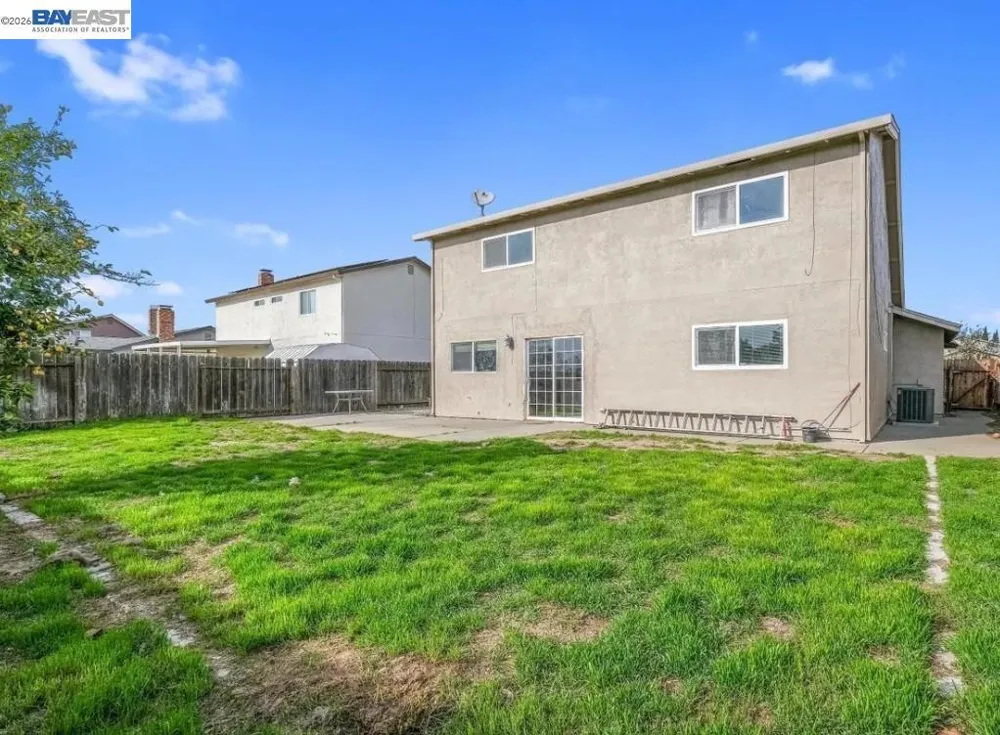 621 Chyrl Way Suisun City, CA 94585
