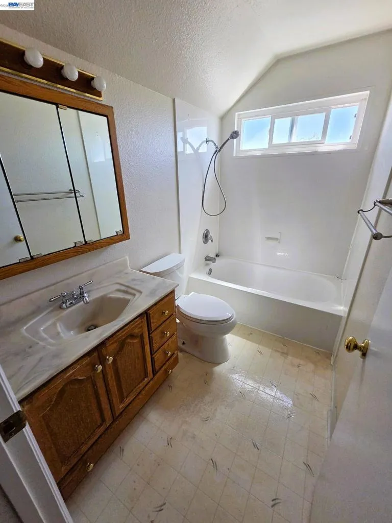 621 Chyrl Way Suisun City, CA 94585
