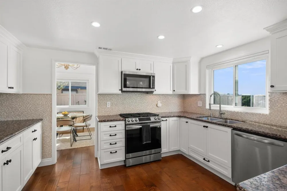 1036 Erin Drive El Cajon, CA 92020