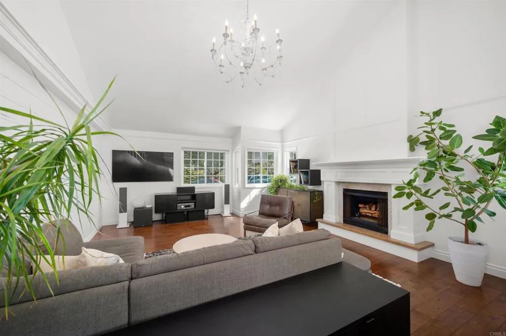 1036 Erin Drive El Cajon, CA 92020