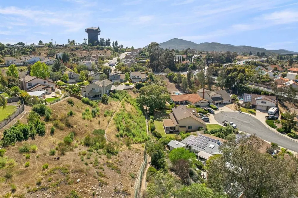 1036 Erin Drive El Cajon, CA 92020