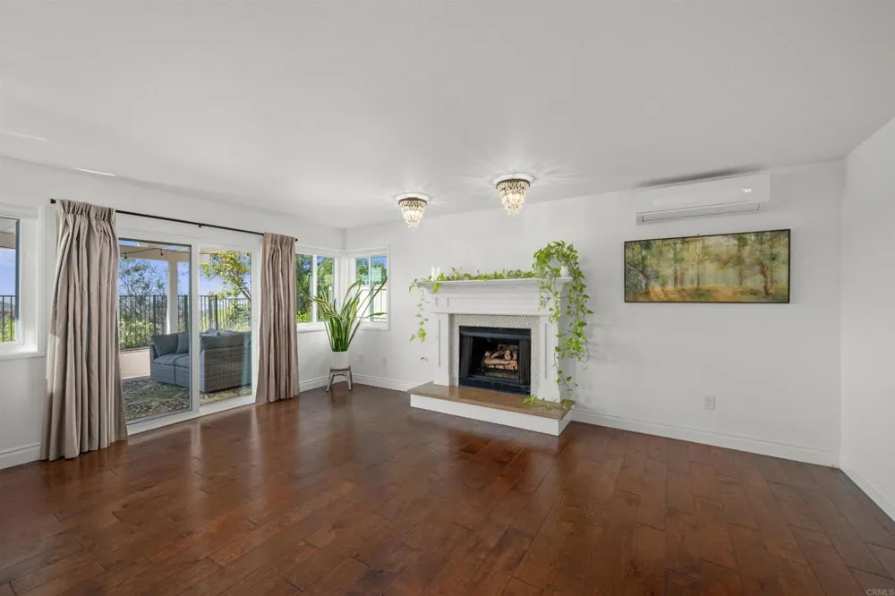 1036 Erin Drive El Cajon, CA 92020