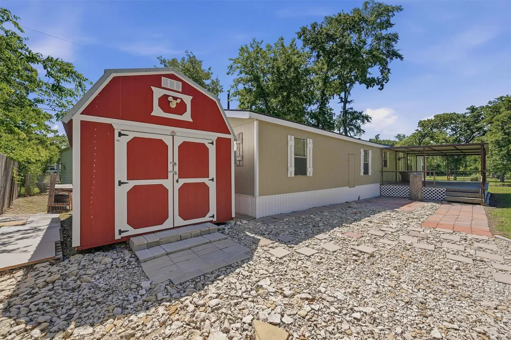 46 George A Green Drive Gordonville, TX 76245