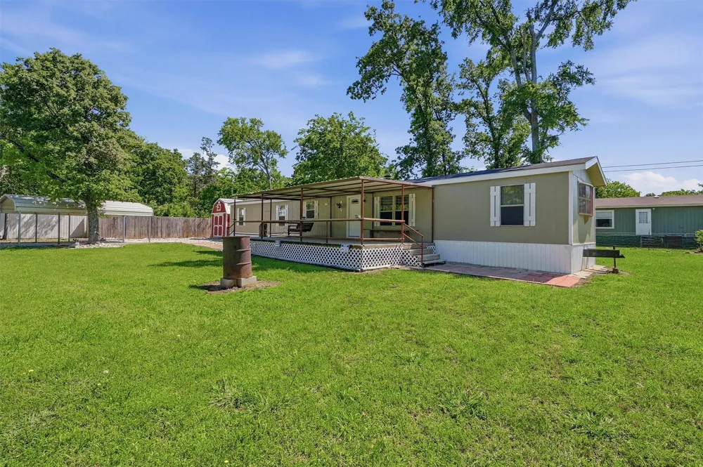 46 George A Green Drive Gordonville, TX 76245