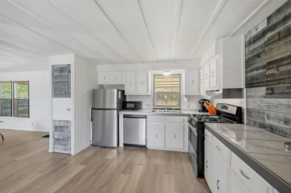 46 George A Green Drive Gordonville, TX 76245