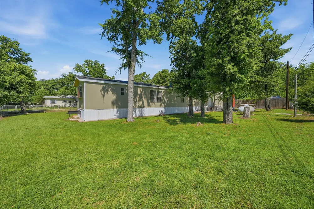 46 George A Green Drive Gordonville, TX 76245