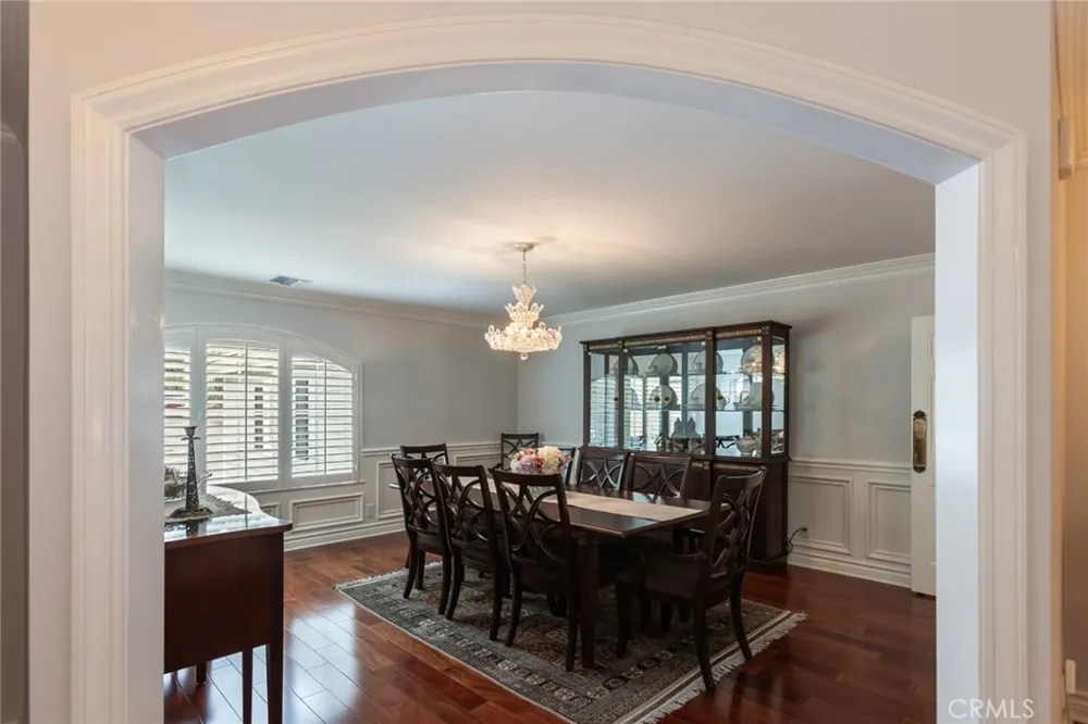 481 Paulette Place La Canada Flintridge, CA 91011