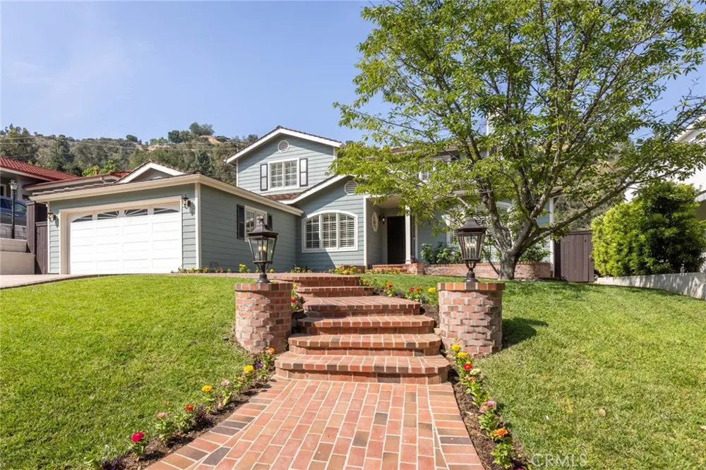 481 Paulette Place La Canada Flintridge, CA 91011