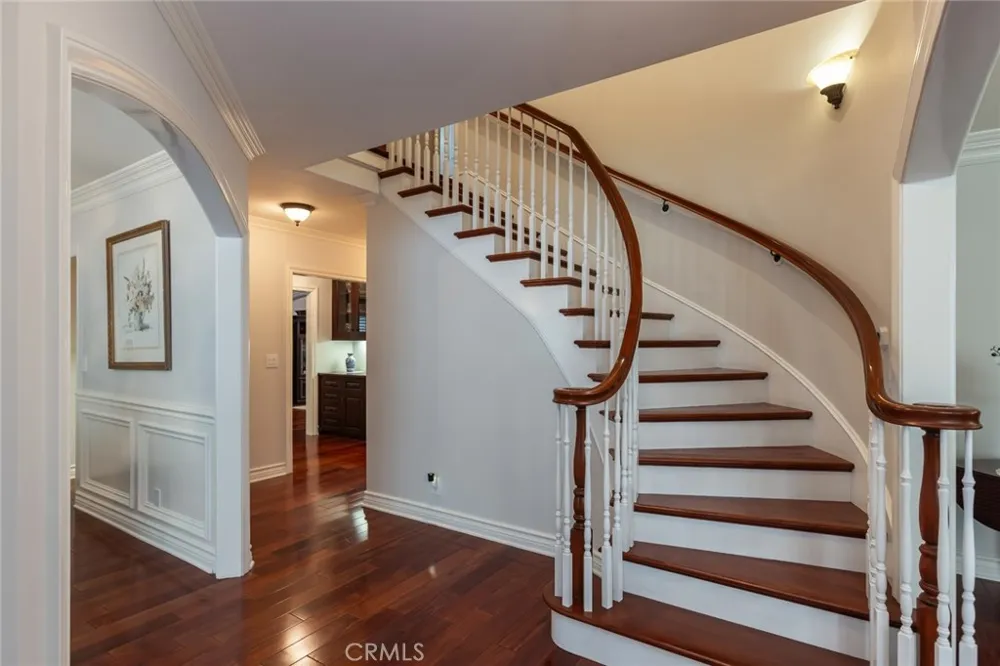 481 Paulette Place La Canada Flintridge, CA 91011