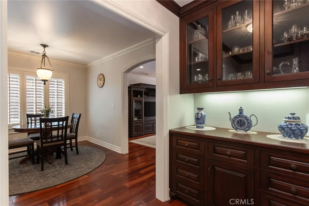 481 Paulette Place La Canada Flintridge, CA 91011