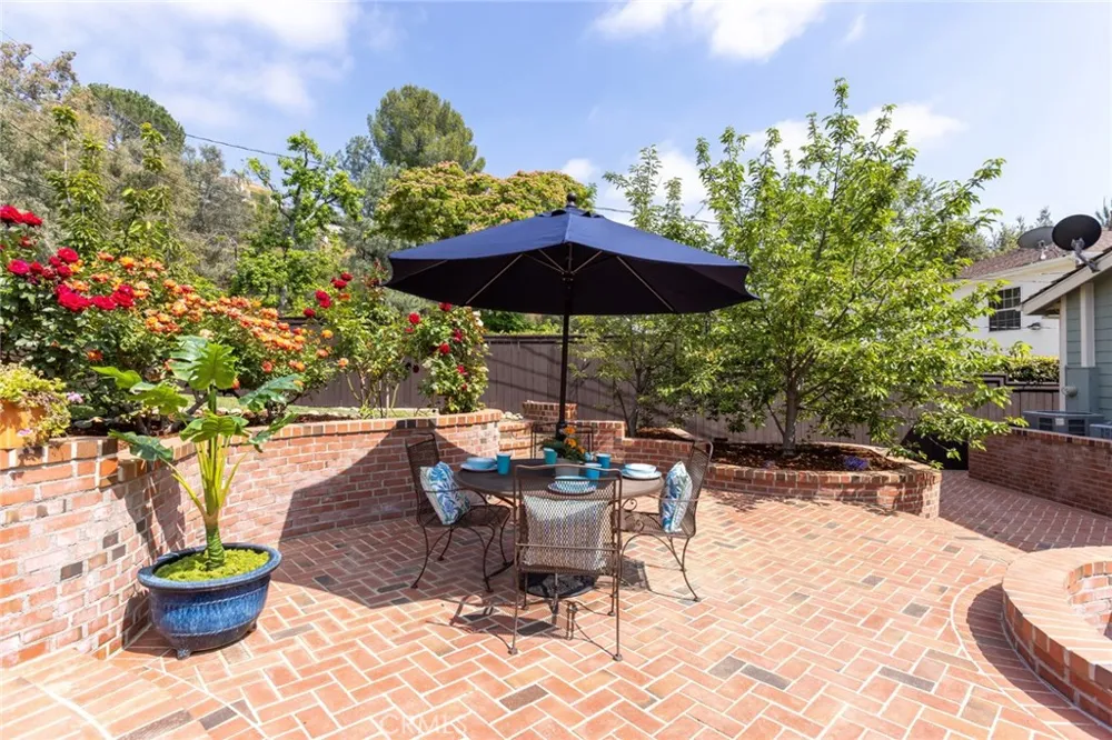 481 Paulette Place La Canada Flintridge, CA 91011