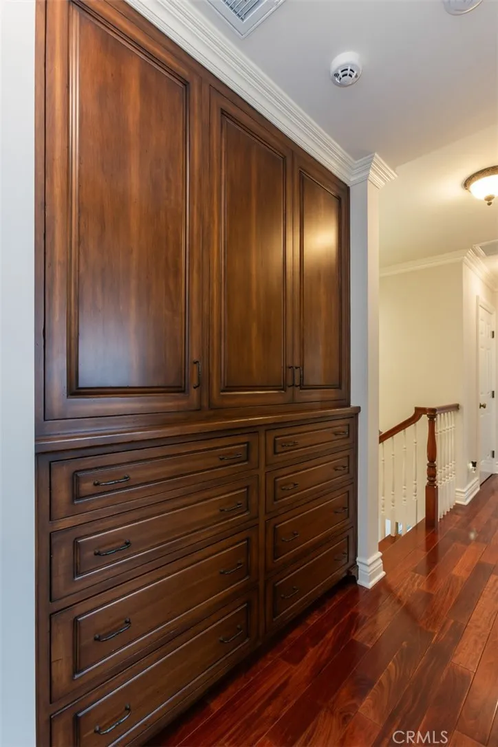 481 Paulette Place La Canada Flintridge, CA 91011