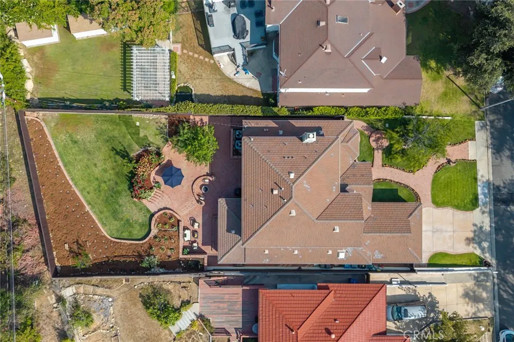 481 Paulette Place La Canada Flintridge, CA 91011